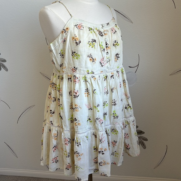 Urban Outfitters Spring mini dress - Picture 3 of 9